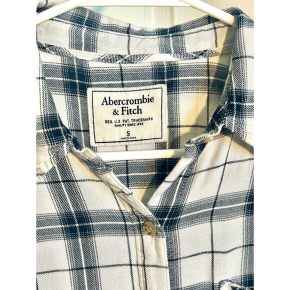Abercrombie & Fitch Size Small Womens - Picture 11 of 11